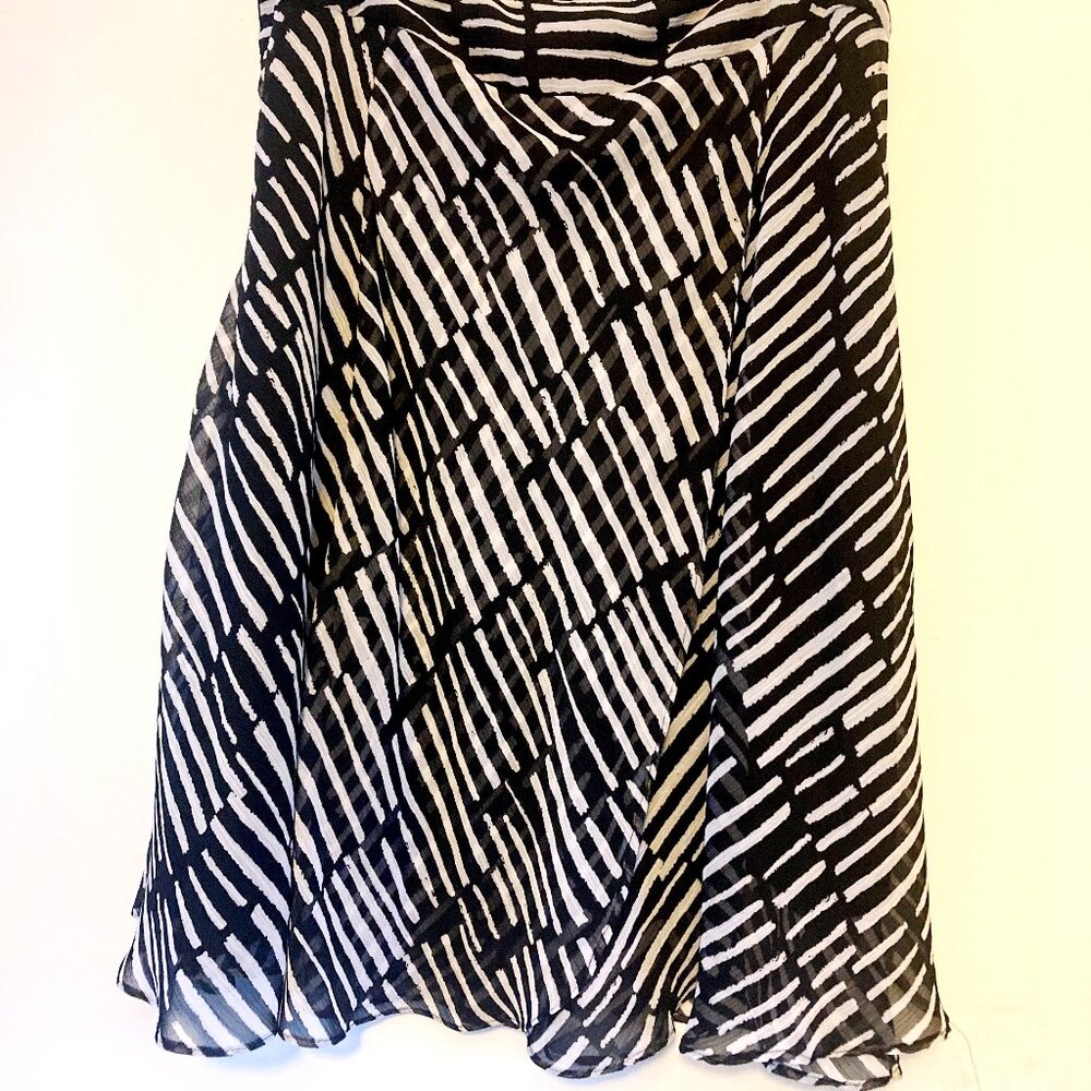 Black and white Sunny Leigh Skirt Size 14 (Great for Derby Day)